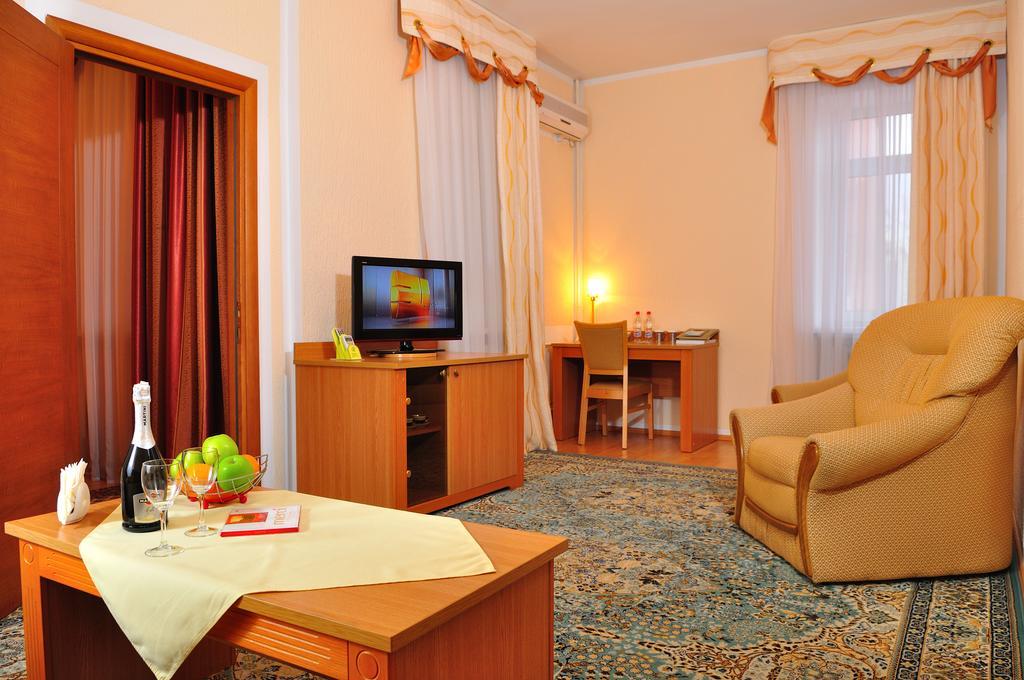 Altyn Dala Hotel Astana Room photo